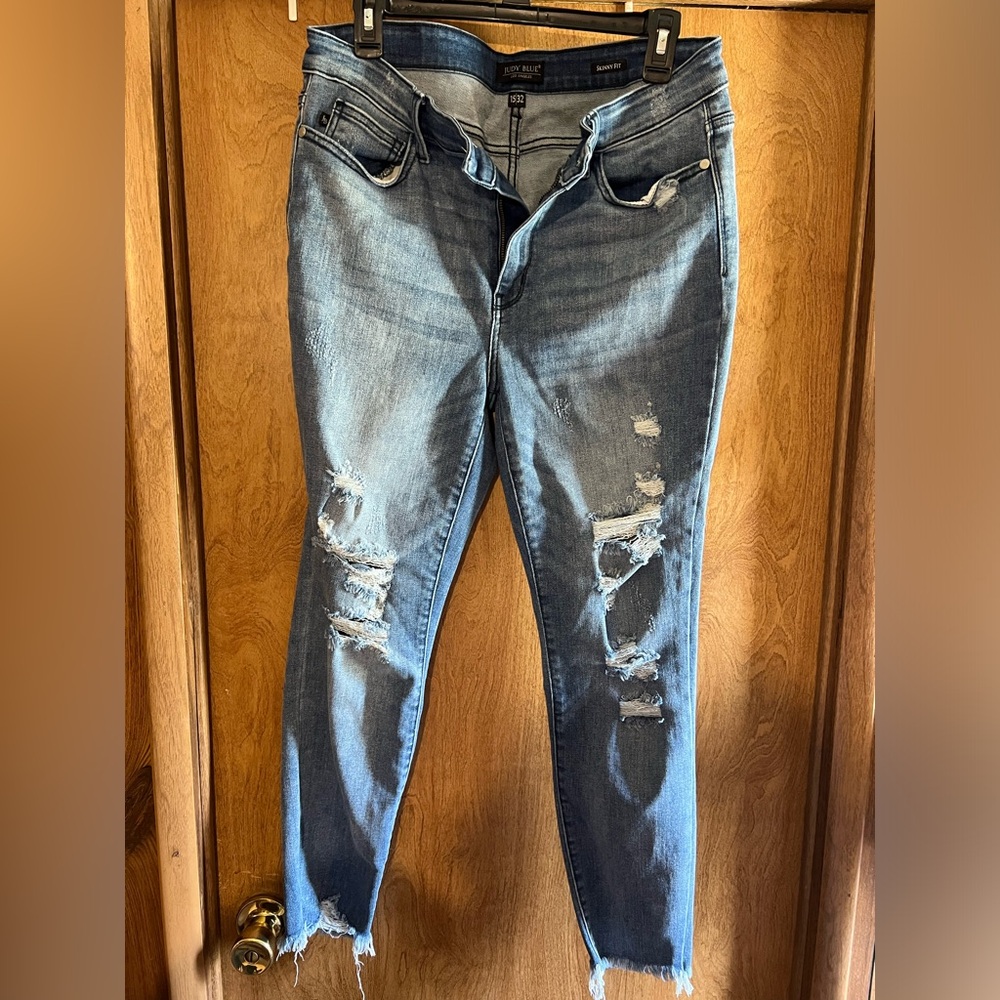 Judy blues, size 15. Worn maybe once. Skinny and distressed.